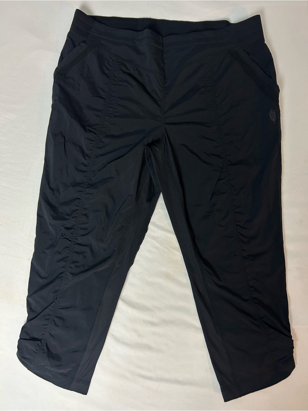 Indygena Black Technical Cropped Capri Pants Women’s XL